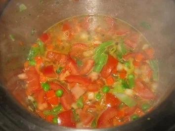 Rezept: Nudelschnecken-Auflauf mit Gemüsesoße Bild Nr. 6 Nudelschnecken-Auflauf mit Gemüsesoße - Rezept - Bild Nr. 6