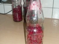 Rezept: Himbeer-Vanille-Essig Bild Nr. 5 Himbeer-Vanille-Essig - Rezept - Bild Nr. 5