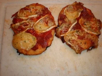 Aus dem Backofen - kleine Pizza für den großen Sohn - Rezept - Bild Nr. 6