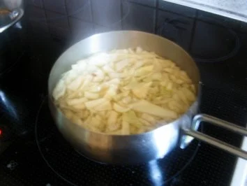 Rezept: Weißkrautbuletten Bild Nr. 3 Weißkrautbuletten - Rezept - Bild Nr. 3