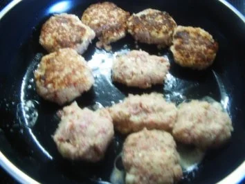 Rezept: Weißkrautbuletten Bild Nr. 7 Weißkrautbuletten - Rezept - Bild Nr. 7