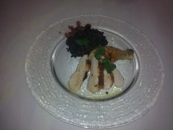 Rezept: Pochierte Hühnerbrust auf Beluga-Linsen Bild Nr. 2 Pochierte Hühnerbrust auf Beluga-Linsen - Rezept - Bild Nr. 2