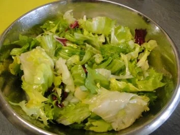 Rezept: Spaghettibratling aus Kartoffeln, bedeckt mit Spinat und Zwiebeln, Bild Nr. 5 Spaghettibratling aus Kartoffeln, bedeckt mit Spinat und Zwiebeln, - Rezept - Bild Nr. 5