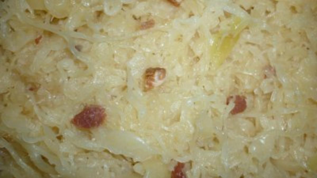 Gnocchi mit Feigen-Sauerkraut zu Putenschnitzeln im Parmesan - Semmelmantel - Rezept - Bild Nr. 3