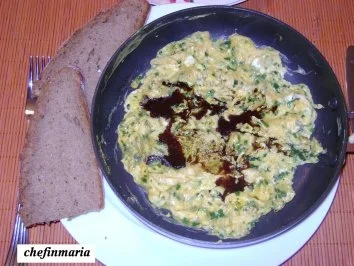 Rezept: Kräutereierspeis mit Kürbiskernöl Kräutereierspeis mit Kürbiskernöl - Rezept