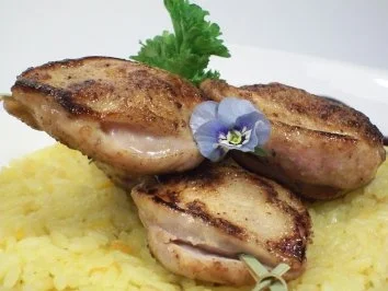 Rezept: Honig-Wachtelbrüstchen auf Orangenreis zu roter Traubensauce Bild Nr. 4 Honig-Wachtelbrüstchen auf Orangenreis zu roter Traubensauce - Rezept - Bild Nr. 4