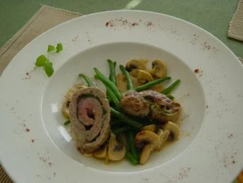 Rezept: Kalbsröllchen mit Champignos & Grünen Bohnen Kalbsröllchen mit Champignos & Grünen Bohnen - Rezept