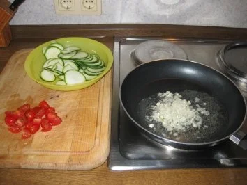 Tunfisch - Zucchini - mit Spaghetti ala Suse - Rezept - Bild Nr. 2