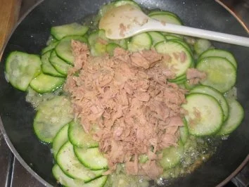 Tunfisch - Zucchini - mit Spaghetti ala Suse - Rezept - Bild Nr. 4