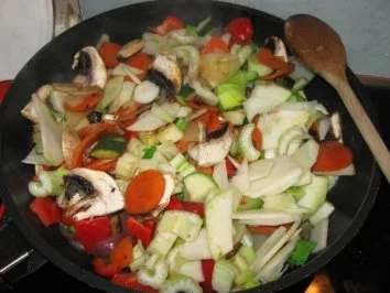 Gemüsenest-EurAsia mit Tortellini - Rezept - Bild Nr. 7