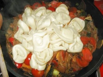 Gemüsenest-EurAsia mit Tortellini - Rezept - Bild Nr. 12