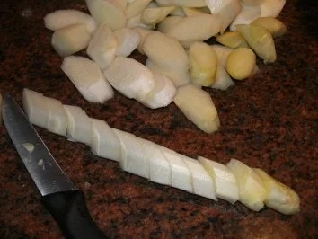 Rezept: Suppe: SPARGELCREM..... ohne Schnickschnack Bild Nr. 4 Suppe: SPARGELCREM..... ohne Schnickschnack - Rezept - Bild Nr. 4