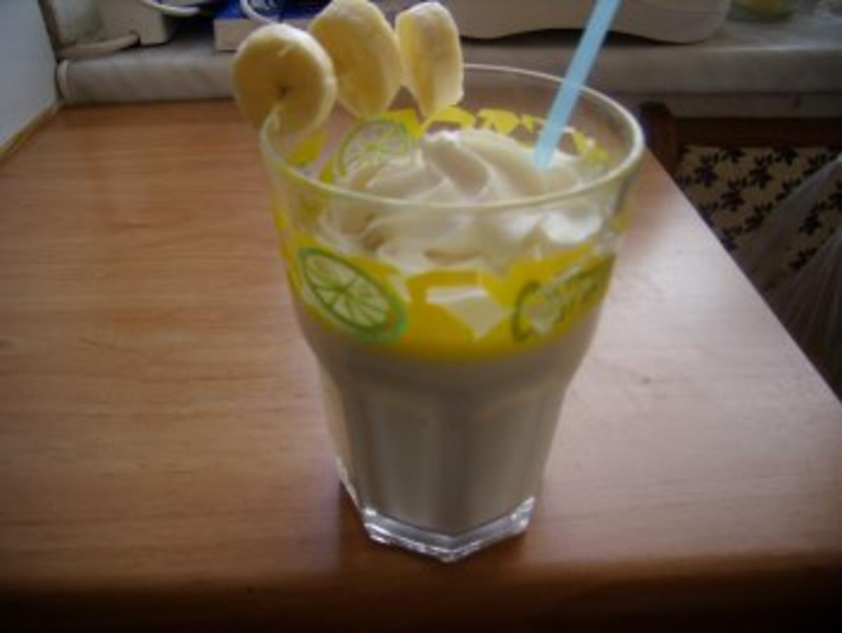 Bananenmilch mit Milch und Bananen - Rezept mit Bild - kochbar.de