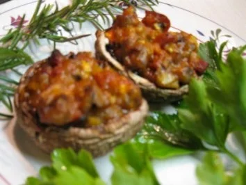 Champiñones rellenos con Chorizo - Gefüllte Champignons mit Paprikawurst - Rezept
