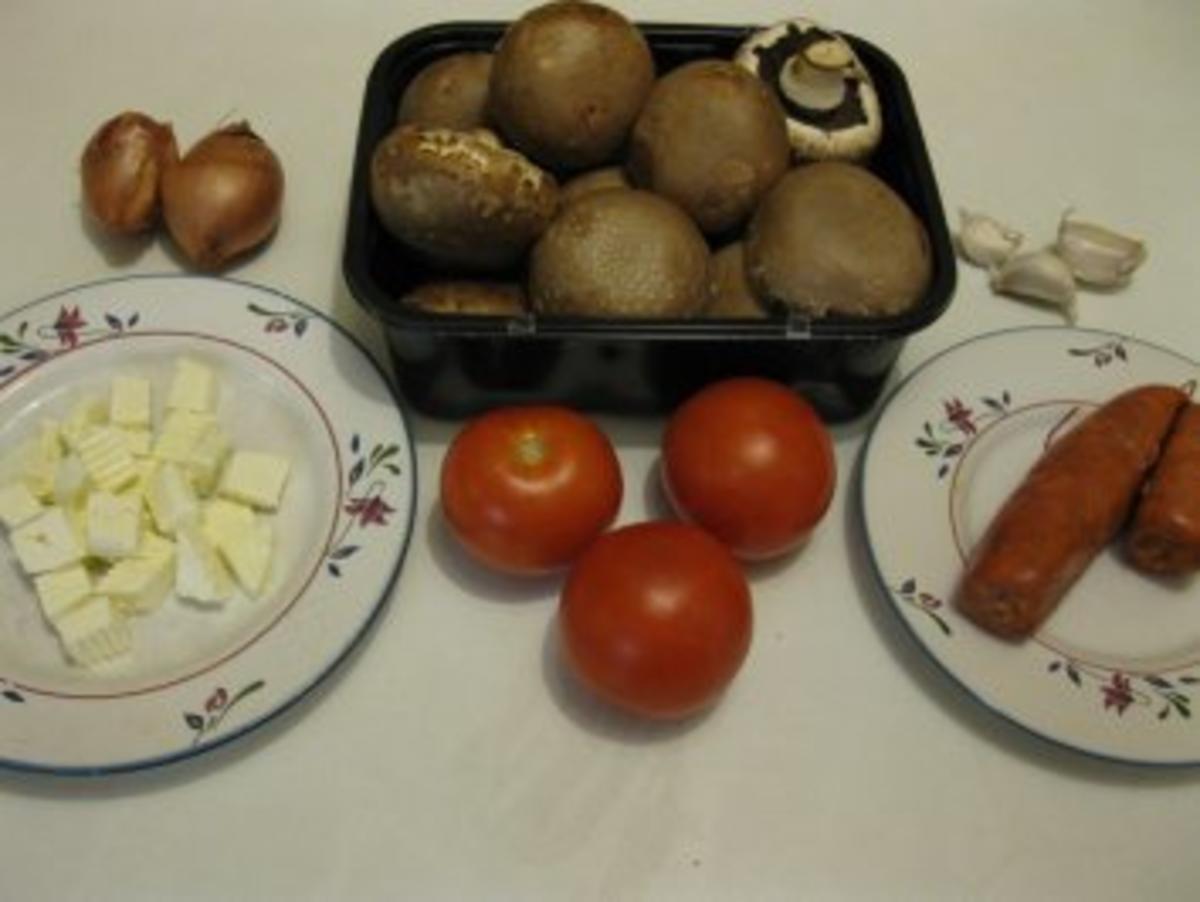Champiñones rellenos con Chorizo - Gefüllte Champignons mit Paprikawurst - Rezept - Bild Nr. 2