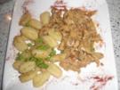 Schweinegeschnetzeltes in Paprika-Zwiebelsahne - Rezept
