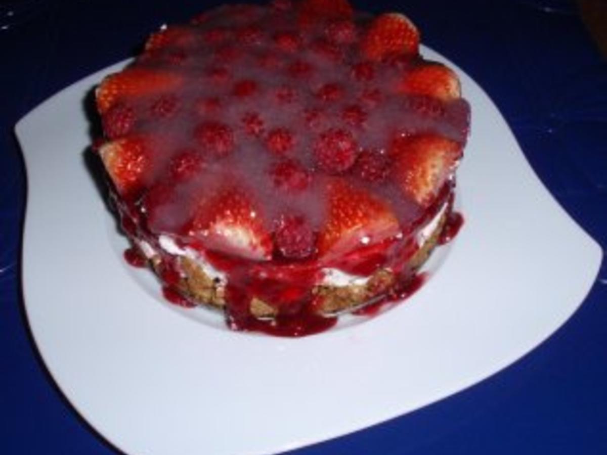 Erdbeer-Früchte-Sahne-Torte - Rezept mit Bild - kochbar.de