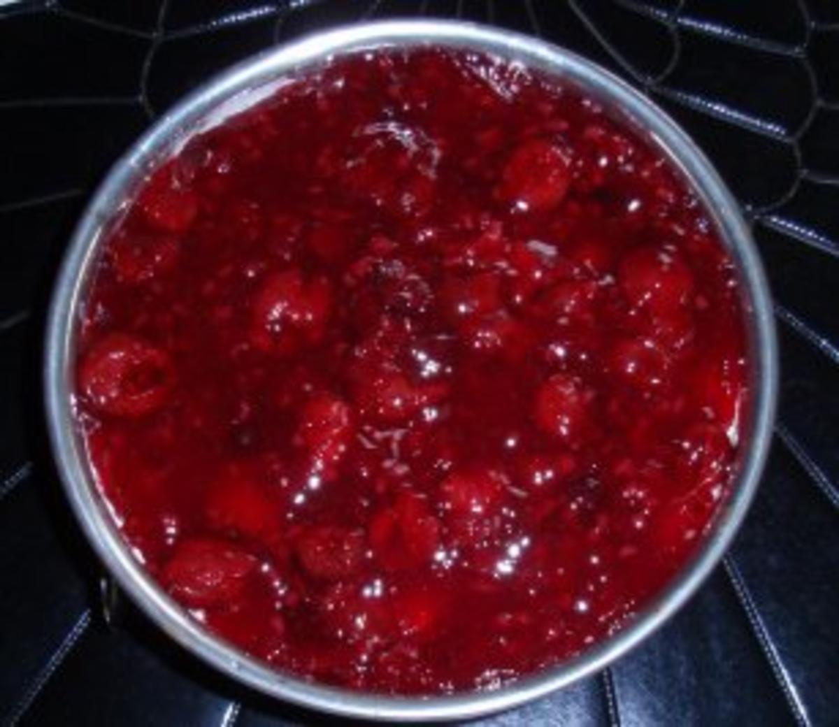 Erdbeer-Früchte-Sahne-Torte - Rezept - Bild Nr. 5
