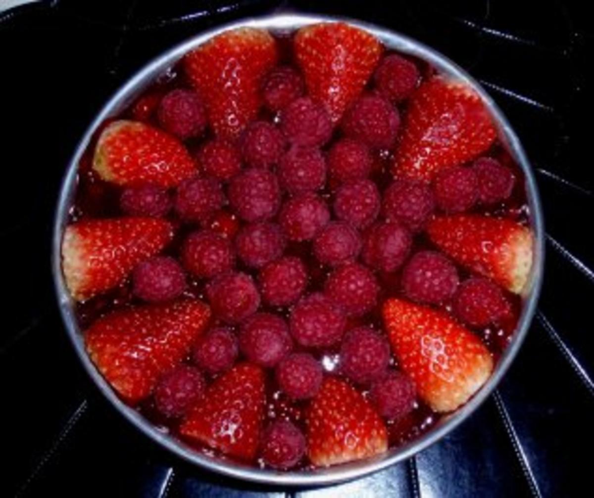 Erdbeer-Früchte-Sahne-Torte - Rezept - Bild Nr. 6