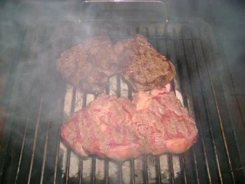 Grillen : Entrecôte mit Kräuterbutter - Rezept - Bild Nr. 2