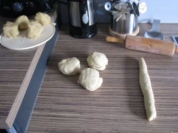 "FRÜHSTÜCK" Hefezopf mit Mandelfüllung - Rezept - Bild Nr. 4