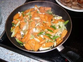 Asia Bratreis mit Schweinefilet - Rezept - Bild Nr. 4