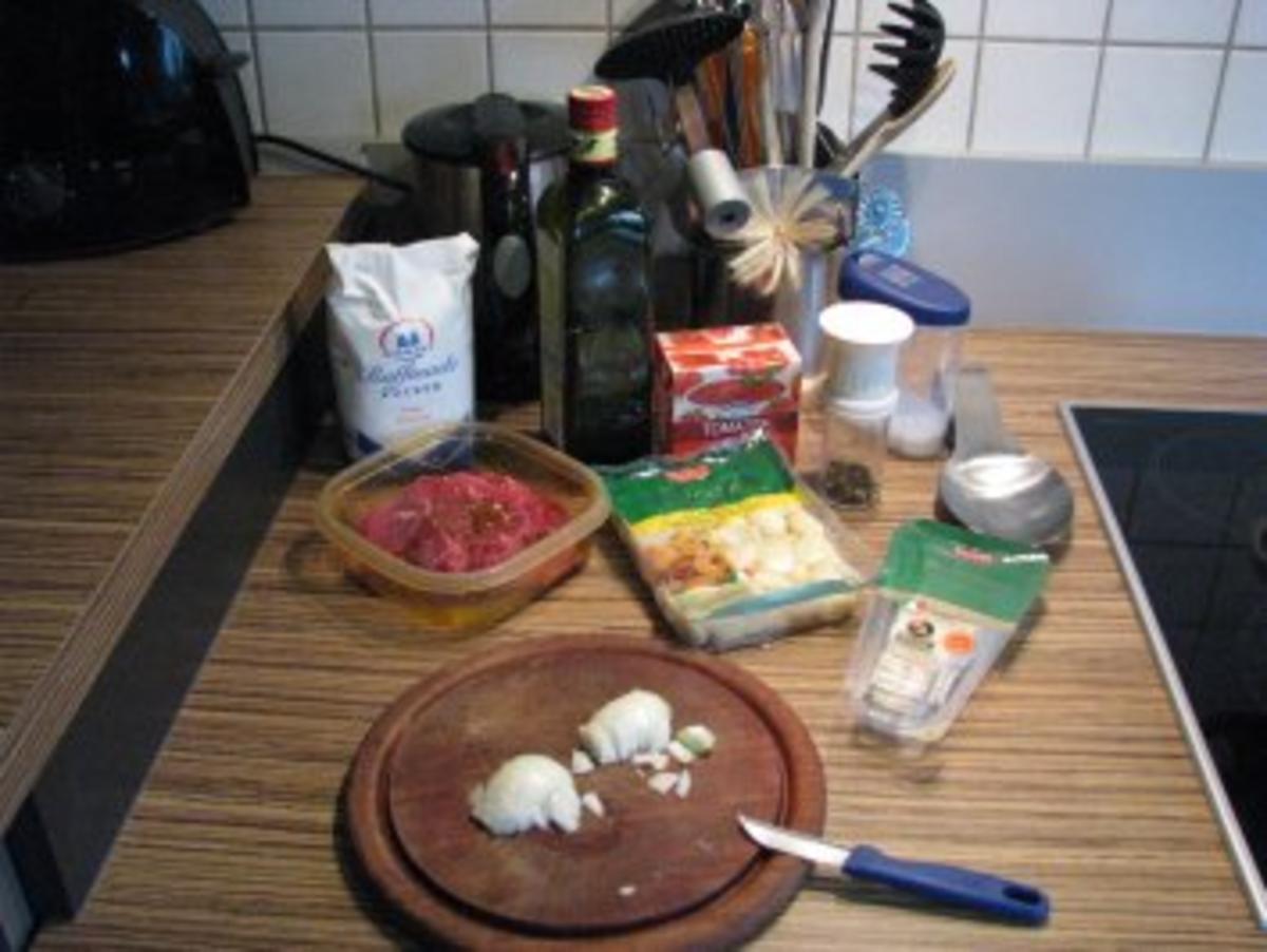 "HAUPTGERICHT" marinierte Rindersteaks mit Gnocchi in Tomatensoße und Parmesanhobel - Rezept - Bild Nr. 2