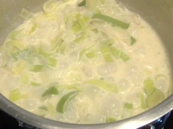 Medaillons vom Kalbsfilet,in der Kartoffelkruste gebraten,auf Lauchspiegel - Rezept - Bild Nr. 3