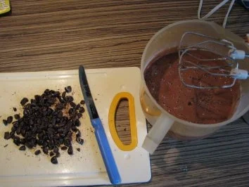 "MUFFINS" Schokoladen-Muffins mit Moccabohnenstückchen - Rezept - Bild Nr. 3