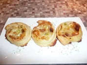 Rezept: Blätterteigschnecken italienische Art Blätterteigschnecken italienische Art - Rezept