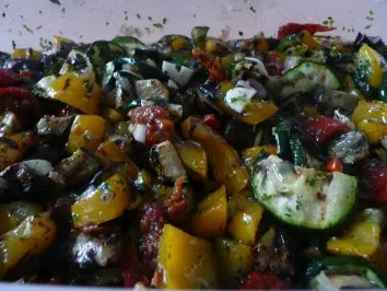 Rezept: Antipasti-Nudelsalat Bild Nr. 9 Antipasti-Nudelsalat - Rezept - Bild Nr. 9