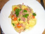 Tortellini mit Käse gefüllt mit  Gemüse-Sahne-Soße - Rezept