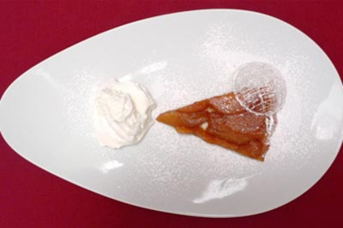 Tarte Tatin mit cremiger Begleitung - Rezept