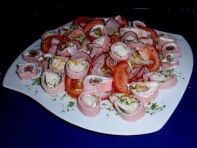 Abend-Feinschmecker-Salat mit gefüllten Schinkenröllchen - Rezept