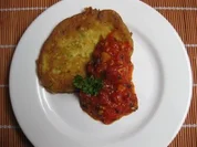 Zucchini - Käse - Küchlein mit feurigem Tomatendip - Rezept