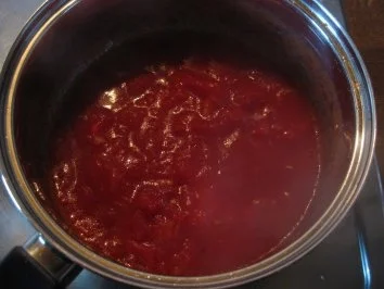 Rezept: Zucchini - Käse - Küchlein mit feurigem Tomatendip Bild Nr. 3 Zucchini - Käse - Küchlein mit feurigem Tomatendip - Rezept - Bild Nr. 3