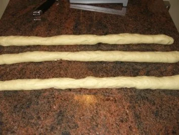 Rezept: Hefe: HEFEKRANZ zum Osterfrühstück Bild Nr. 5 Hefe: HEFEKRANZ zum Osterfrühstück - Rezept - Bild Nr. 5