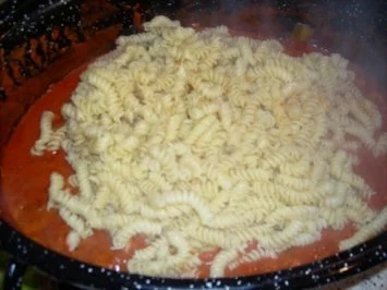 Rezept: Nudel-Gulasch-Topf Bild Nr. 5 Nudel-Gulasch-Topf - Rezept - Bild Nr. 5