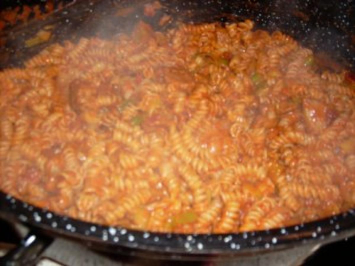 Nudel-Gulasch-Topf - Rezept mit Bild - kochbar.de