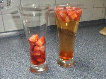 Rezept: Prosecco-Cocktail Bild Nr. 3 Prosecco-Cocktail - Rezept - Bild Nr. 3