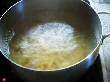 Blumenkohlpasta mit Bratwurst - Rezept - Bild Nr. 3