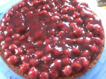 Rezept: Schwartwälder-Kirschtorte- Bild Nr. 3 Schwartwälder-Kirschtorte- - Rezept - Bild Nr. 3