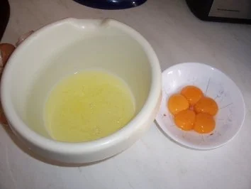 Kuchen/Torte...Erdbeer-Torte mit Mandel-Baiser - Rezept - Bild Nr. 3