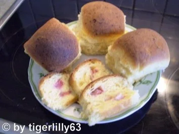 Rezept: Rohrnudeln mit Erdbeerfüllung Rohrnudeln mit Erdbeerfüllung - Rezept