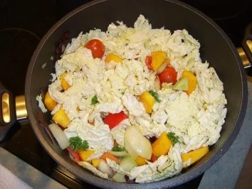 Rezept: Wirsing-Kürbiscremsuppe Thai Style Bild Nr. 5 Wirsing-Kürbiscremsuppe Thai Style - Rezept - Bild Nr. 5