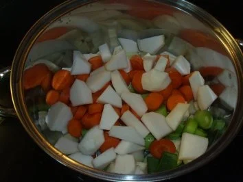 Rezept: Aufläufe: Gemüse mit Esromkäse Bild Nr. 2 Aufläufe: Gemüse mit Esromkäse - Rezept - Bild Nr. 2