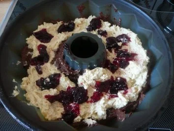 Rezept: Rotweinkuchen mit Sauerkirschmarmelade Bild Nr. 8 Rotweinkuchen mit Sauerkirschmarmelade - Rezept - Bild Nr. 8