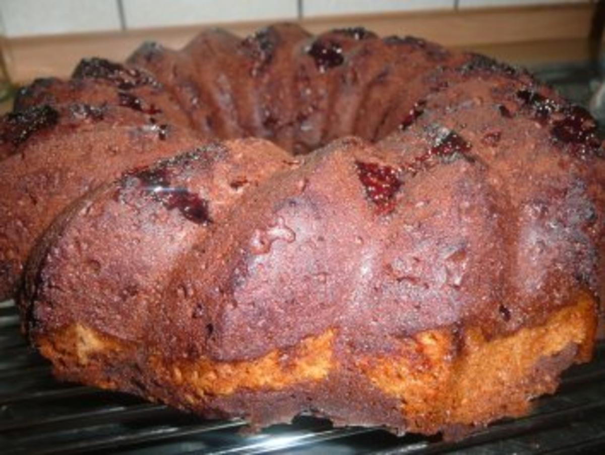 Rotweinkuchen mit Sauerkirschmarmelade - Rezept - Bild Nr. 10