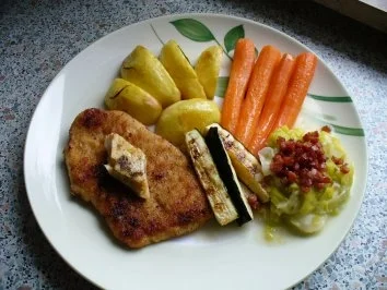 zartes Gemüse mit  Rosmarinkartoffeln und Putenschnitzel - Rezept
