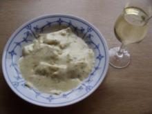 Sahne-Käse-Kräuter-Soße zu Käsemaultaschen oder Pasta - Rezept